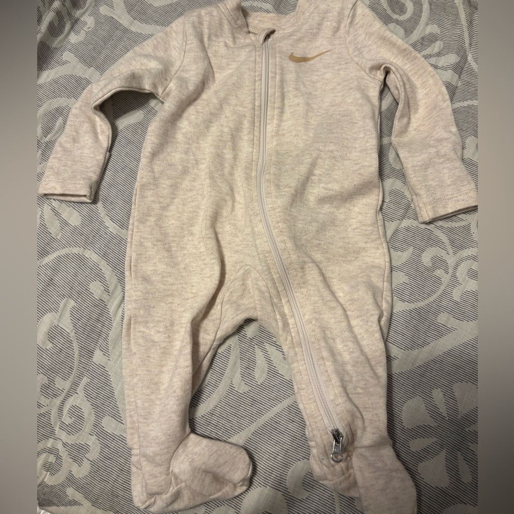 NIKE Baby Footie Bundle(4) — 3M